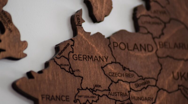 close up photo of wooden jigsaw map