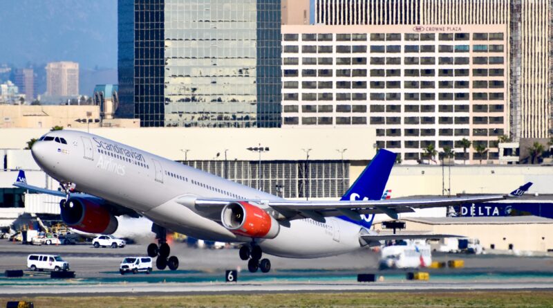 SAS Airlines at LAX, courtesy Beckett P