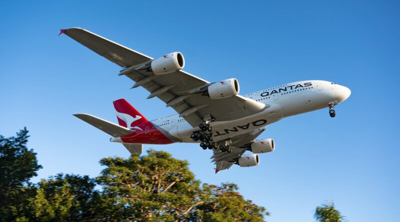 qantas airplane in flight